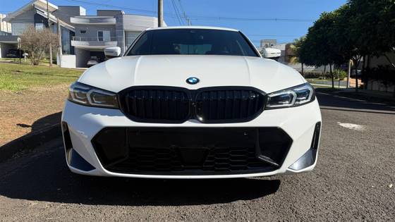 BMW 320i 2.0 16V TURBO FLEX M SPORT AUTOMÁTICO BMW 320i 2.0 16V TURBO FLEX M SPORT AUTOMÁTICO